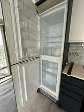 Brand New Zanussi ZNFN18FS5