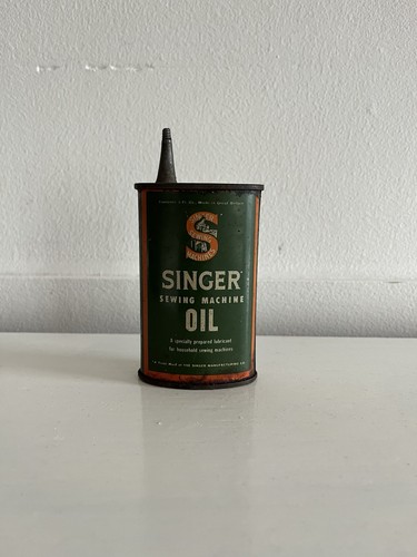 Singer sewing machine - machine, oil