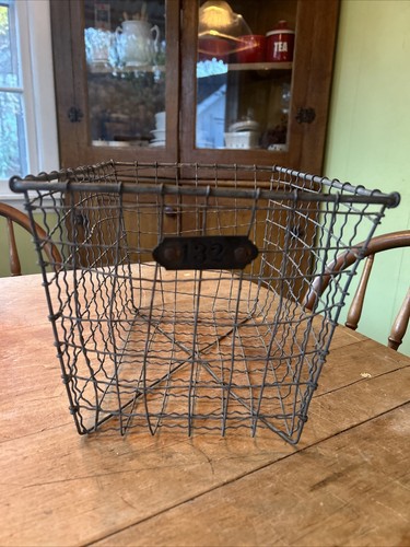 Vintage 1950 wire locker - 1950’s,