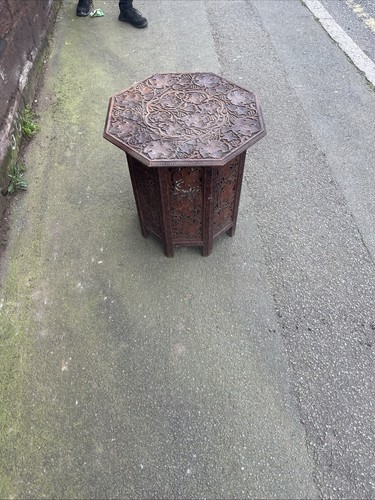 Anglo indian padouk - padouk, carved