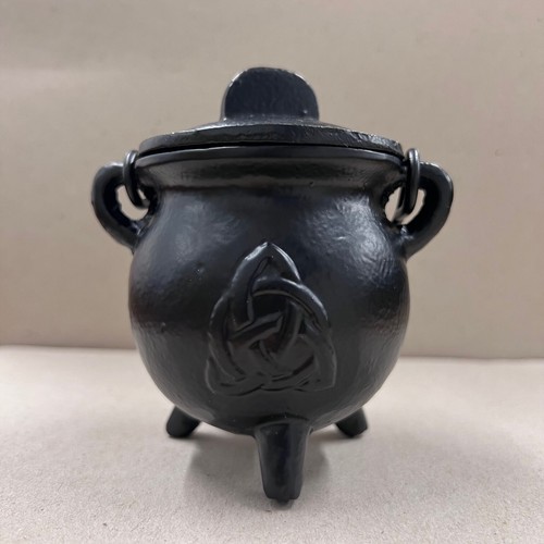 Small cast iron - small, celtic