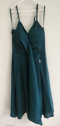 Bnwt chi london - bnwt,