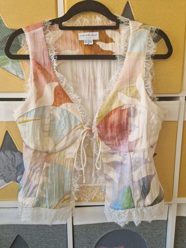 Never fully dressed women's