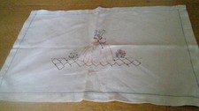 VINTAGE HAND EMBROIDERED IRISH
