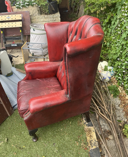 Red leather wingback button - leather,