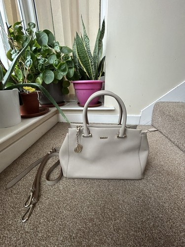 Dkny structured handbag - dkny,
