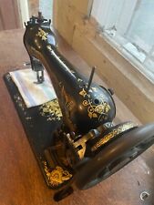Antique 1918 Singer Sewing Machine with table and pedal