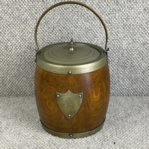 Antique oak barrel - ice, bucket