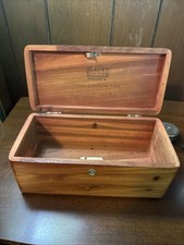 Vintage Lane Mini Cedar Chest
