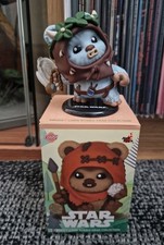 Hot Toys Cosbi Ewoks Bobblehead Chief Chirpa Disney Star Wars Celebration Figure