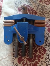 Vintage V150 RECORD VICE in