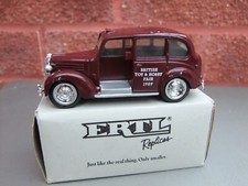 ERTL Austin FX3 Taxi 1/43 Scale - Burgundy Promo for 1989 London Toy Fair BOXED