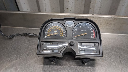 Suzuki gsx750et clocks speedo - gsx750et,