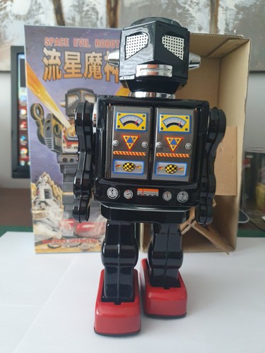Metal house battery operated - house,