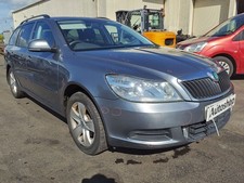 SKODA OCTAVIA 2009-2013 ESTATE Bonnet Hinge Left Side 1Z0823301C