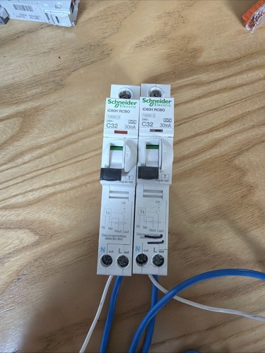 Schneider a9d56832 acti9 pon - schneider,