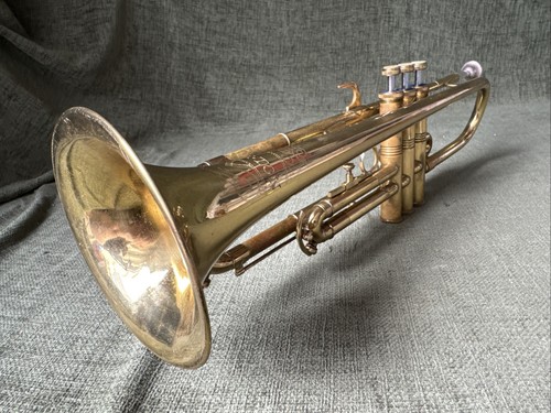 Corton trumpet case 3 - trumpet,