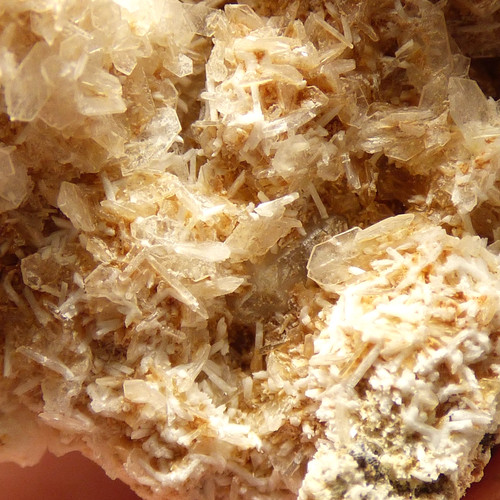 Stilbite laumontite analcime - stilbite,