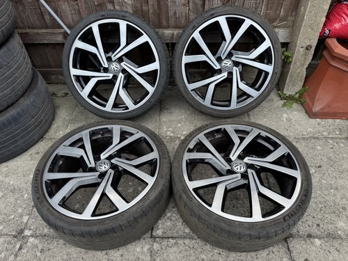 Genuine volkswagen golf gti - golf,