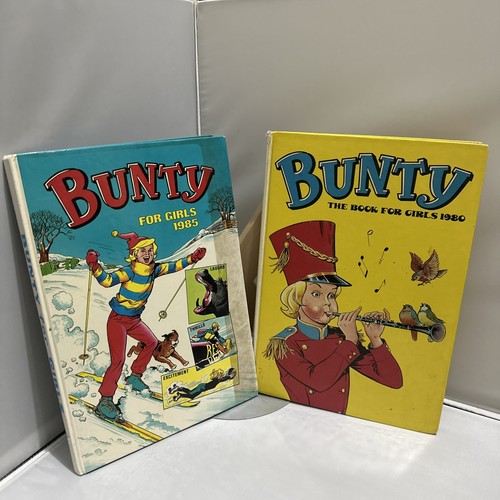 Vintage hardback annual - vintage,
