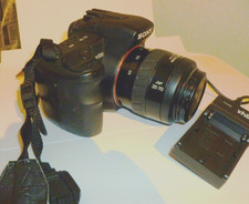 Sony A200 digital camera with 35-70 AF Minolta lens and new battery with charger