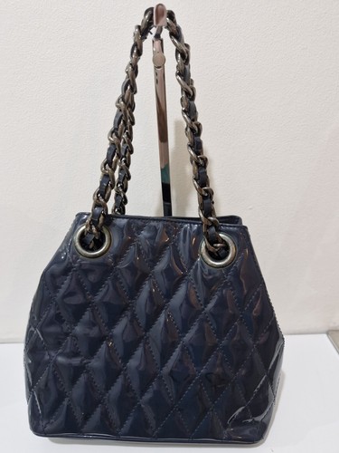 Quilted blue patent chain - quilted,