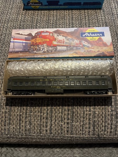 Athearn standard steel - steel, coach