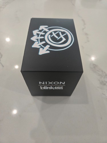 Nixon blink 182 - nixon, smiley