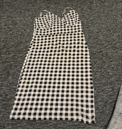Black white checked - &,