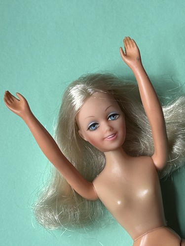 Vintage doll 1970s - 💚,