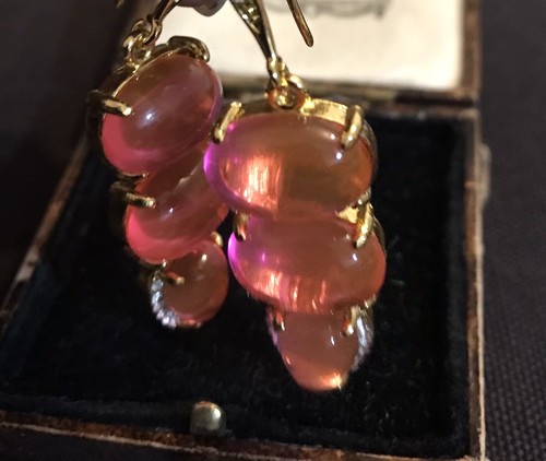Vintage style jewellery pink - style,