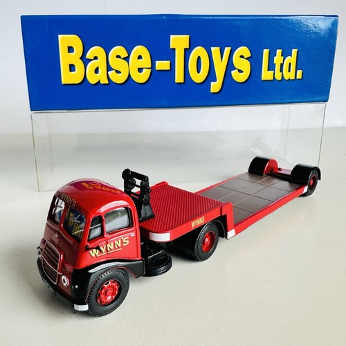 Base toys 76 railway - toys, oo