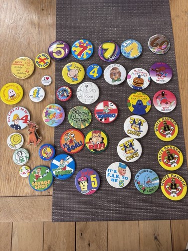 Plastic novelty message pin - novelty/message,