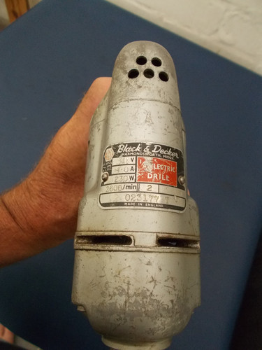 Early black decker utility - black,