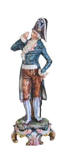 1920 gentlemen figurine - 1920's,