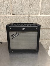 FENDER Mustang 1 v2 Electric