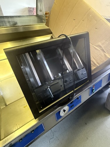 Till system with cash - till,