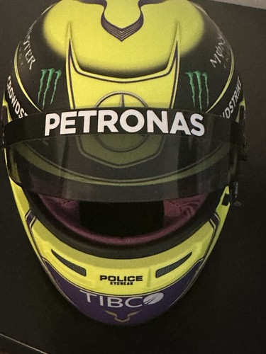 Lewis hamilton scale - hamilton, 1:2