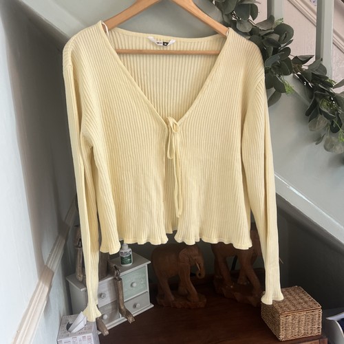 Ladies lemon ribbed bolero