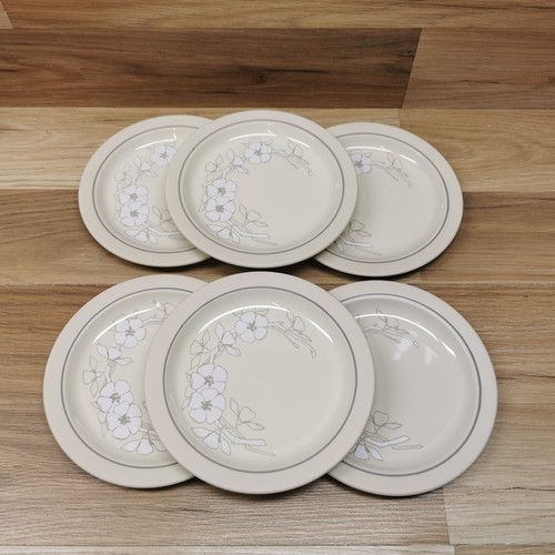 Hornsea pottery boquet - 6,