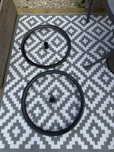 Hunt carbon wheelset - gr, 35