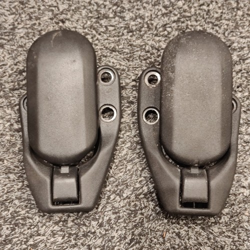 Pair used roof - of, catches