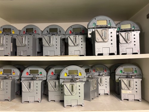 Pom parking meter - parking, takes