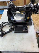 VINTAGE SINGER FEATHERWEIGHT