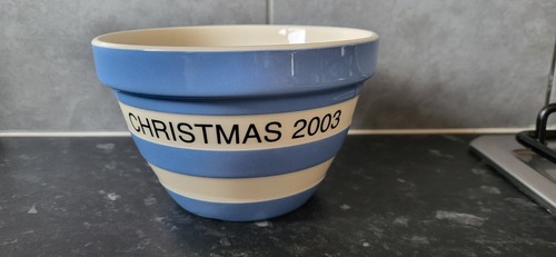 Green cornishware - t,