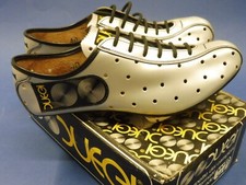 Duegi ( Silver )  Size 40