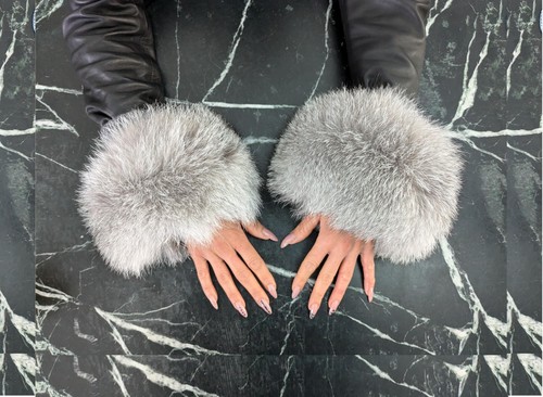 Fur fox cuffs silver - silver, color