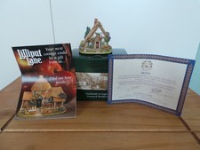 Lilliput Lane - Roses Are Red