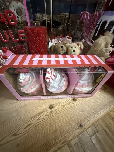 Valentine day x cupcake - valentine’s,