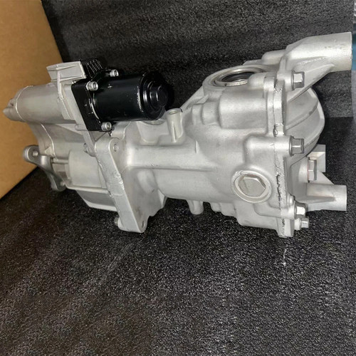 Rear differential assembly for - rear,